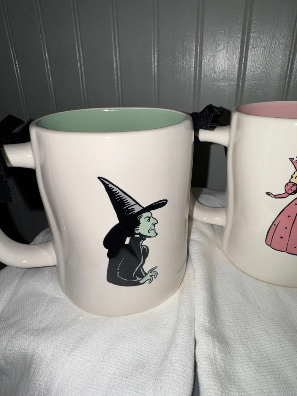 Rae Dunn Glinda good Witch & Wicked witch‎ Mug Set w/ Matching Towels